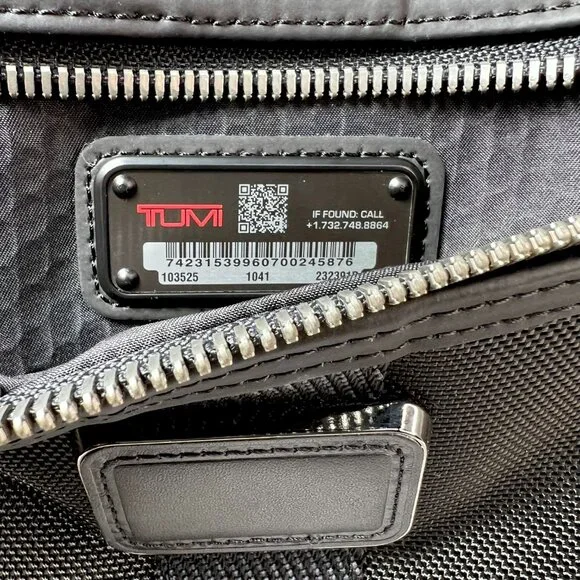 TUMI Bravo Reno Kit, Black NWT Made in Italy - Picture 5 of 10